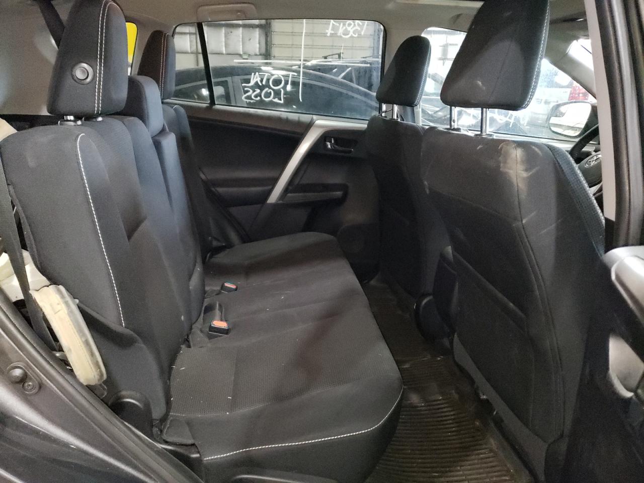 Photo 6 from auction – 2017 TOYOTA RAV4 XLE with VIN 2T3RFREVXHW659399