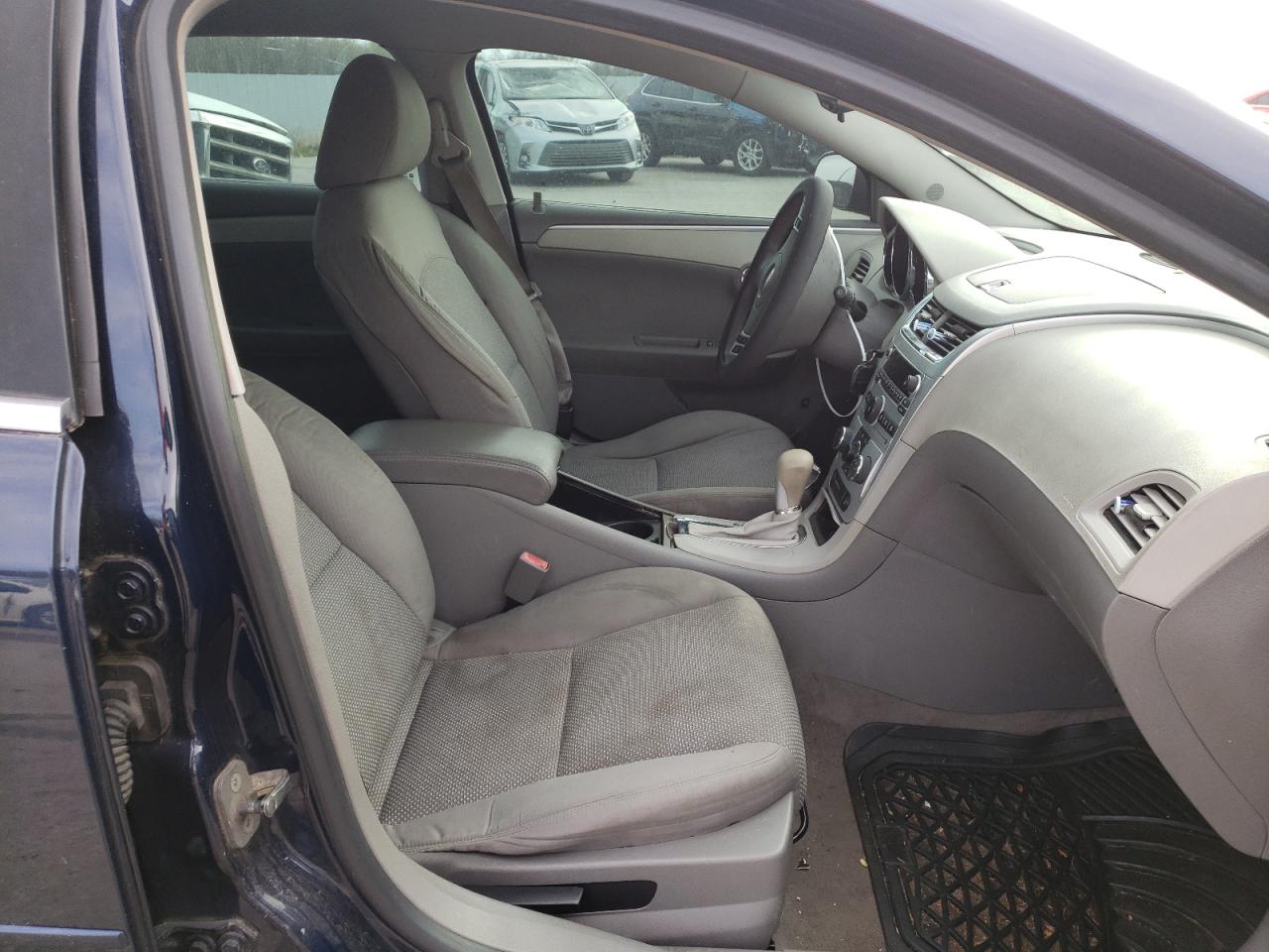 Photo 5 from auction – 2012 CHEVROLET MALIBU LS with VIN 1G1ZB5E05CF249475