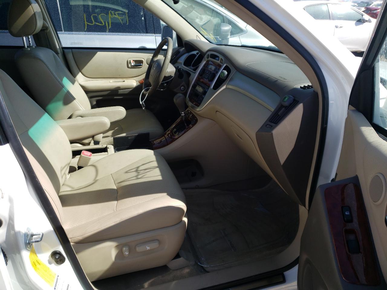 Photo 5 from auction – 2004 TOYOTA HIGHLANDER with VIN JTEEP21A640020355