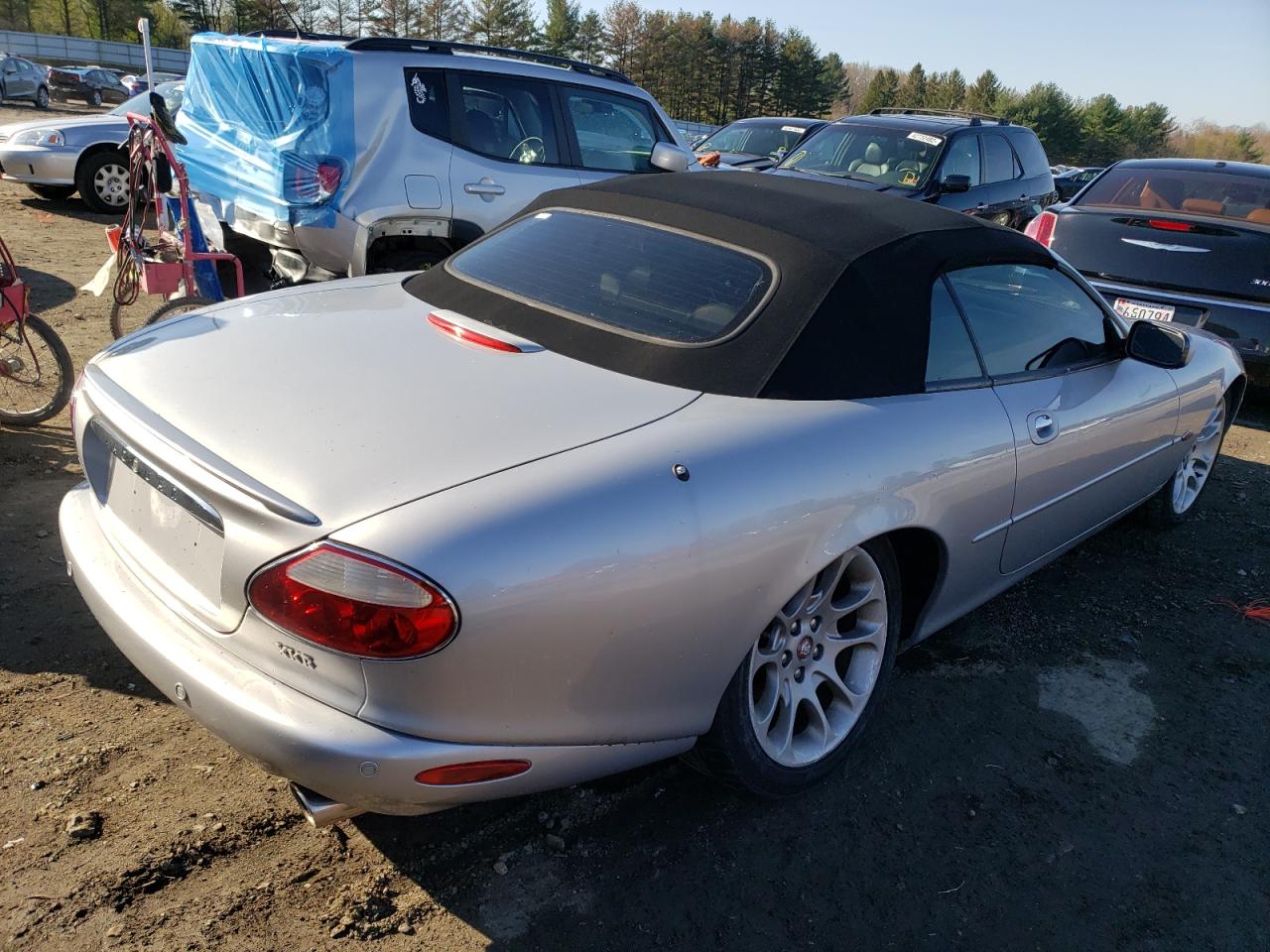 Photo 4 from auction – 2001 JAGUAR XKR with VIN SAJDA42B81PA19963