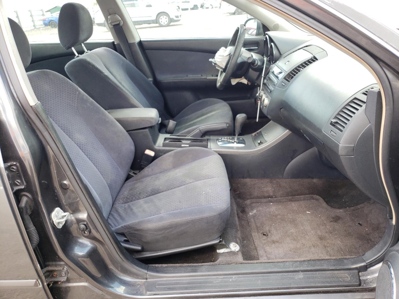 Photo 5 from auction – 2005 NISSAN ALTIMA S with VIN 1N4AL11D25N915029