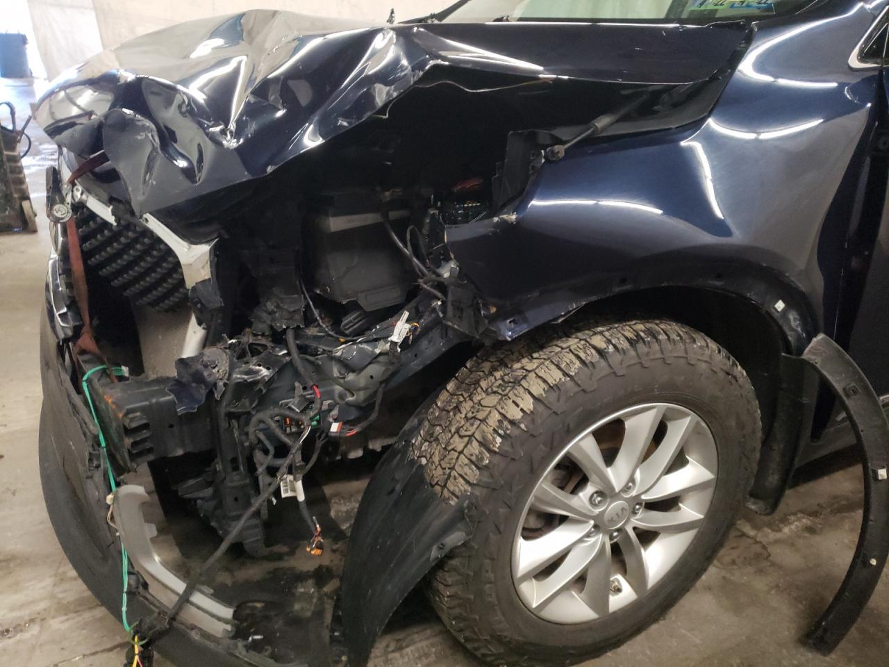 Photo 9 from auction – 2016 KIA SORENTO LX with VIN 5XYPGDA58GG111458