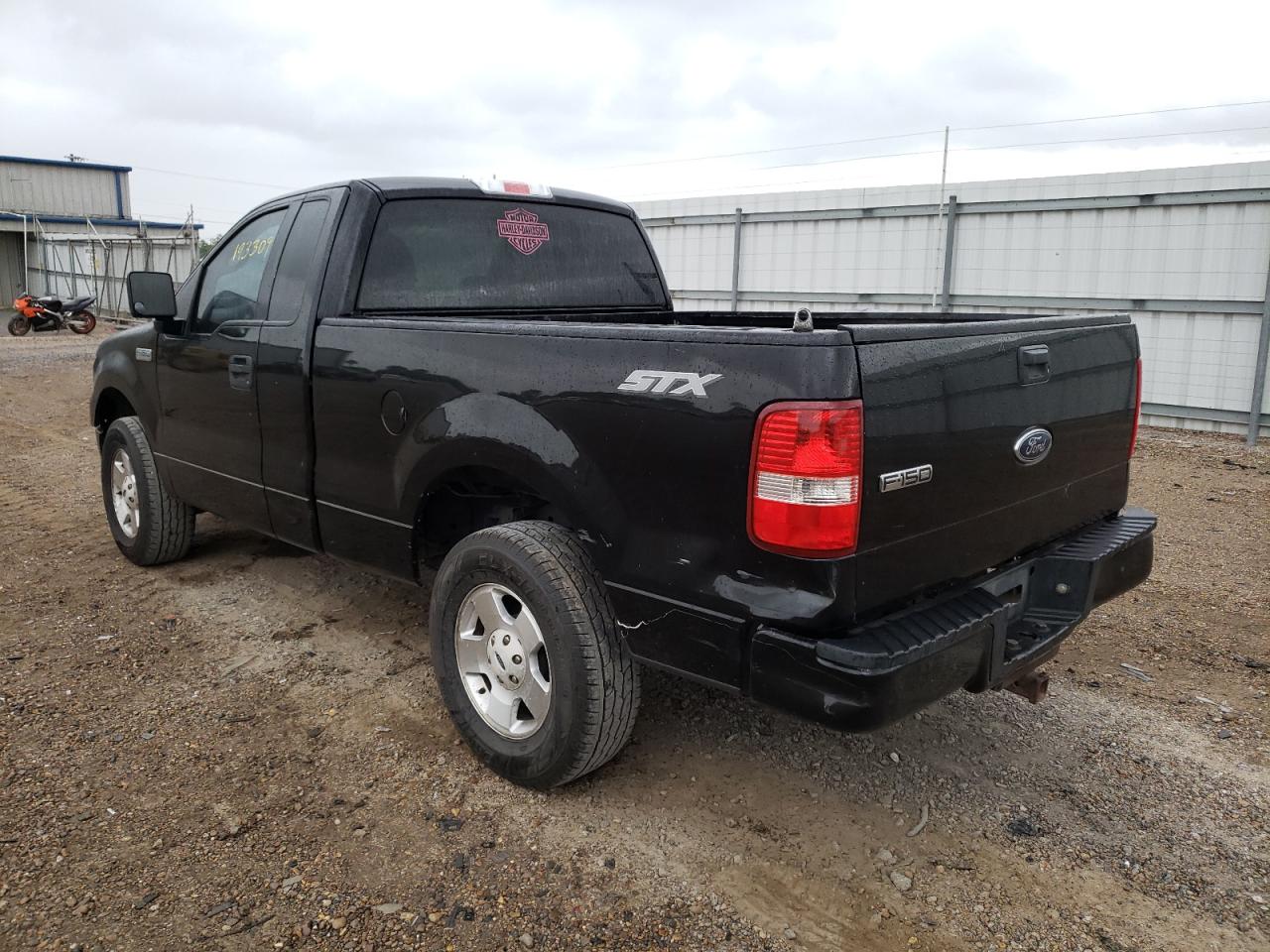 Photo 3 from auction – 2005 FORD F150 with VIN 1FTRF12205NA52782