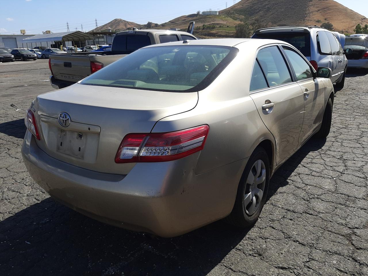 Photo 4 from auction – 2010 TOYOTA CAMRY BASE with VIN 4T4BF3EK3AR008897