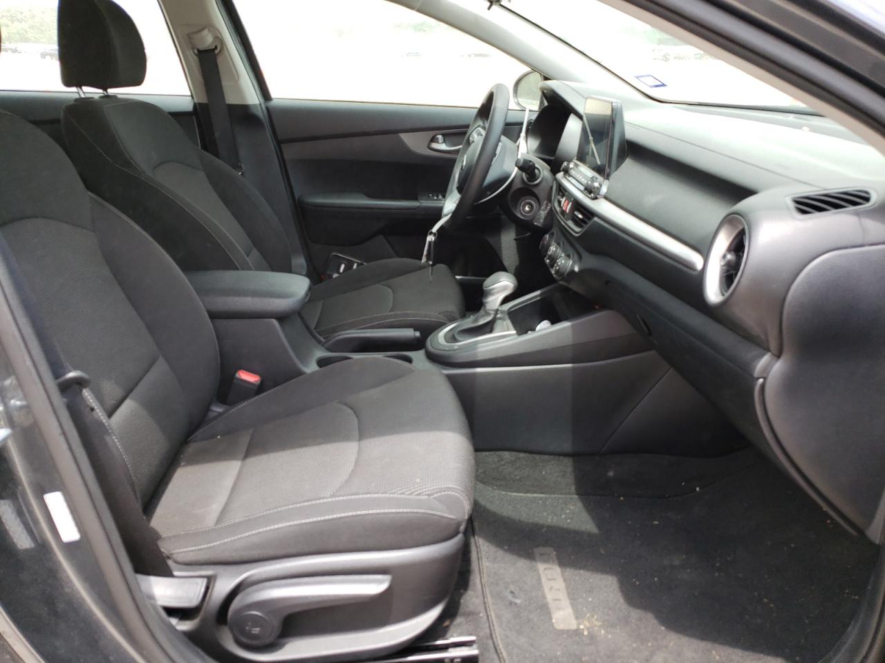 Photo 5 from auction – 2020 KIA FORTE FE with VIN 3KPF24AD3LE160141
