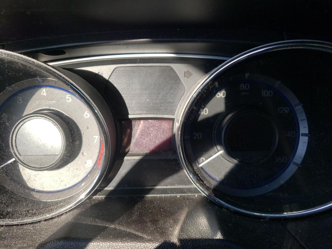 Photo 8 from auction – 2013 HYUNDAI SONATA SE with VIN 5NPEC4ACXDH611871