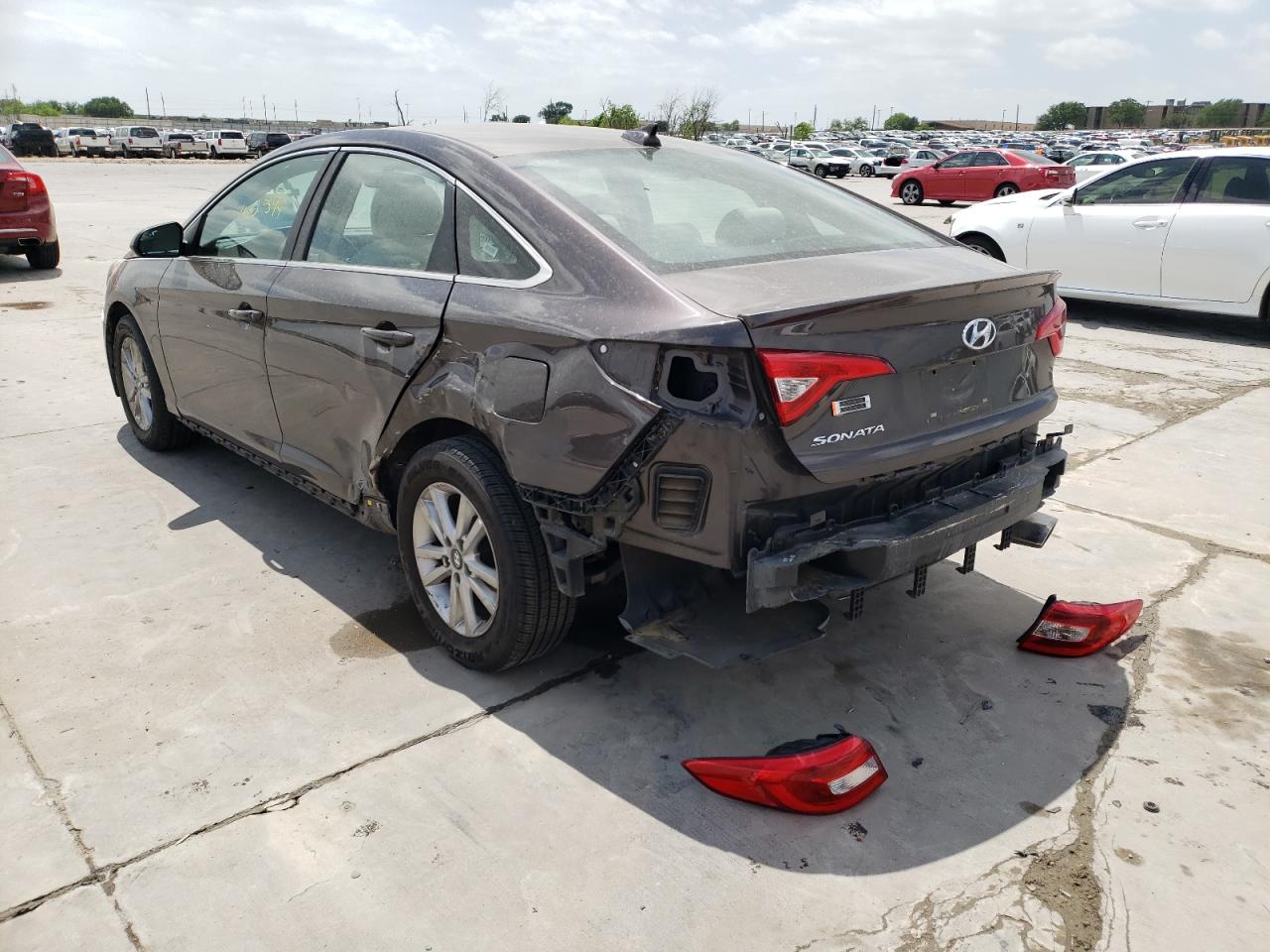 Photo 3 from auction – 2016 HYUNDAI SONATA SE with VIN 5NPE24AF3GH375985