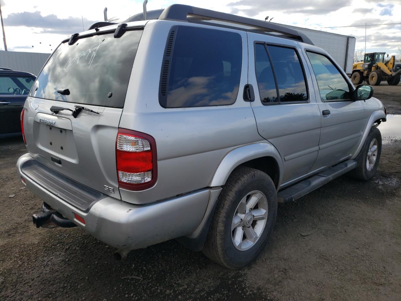 Photo 4 from auction – 2003 NISSAN PATHFINDER with VIN JN8DR09Y23W836348