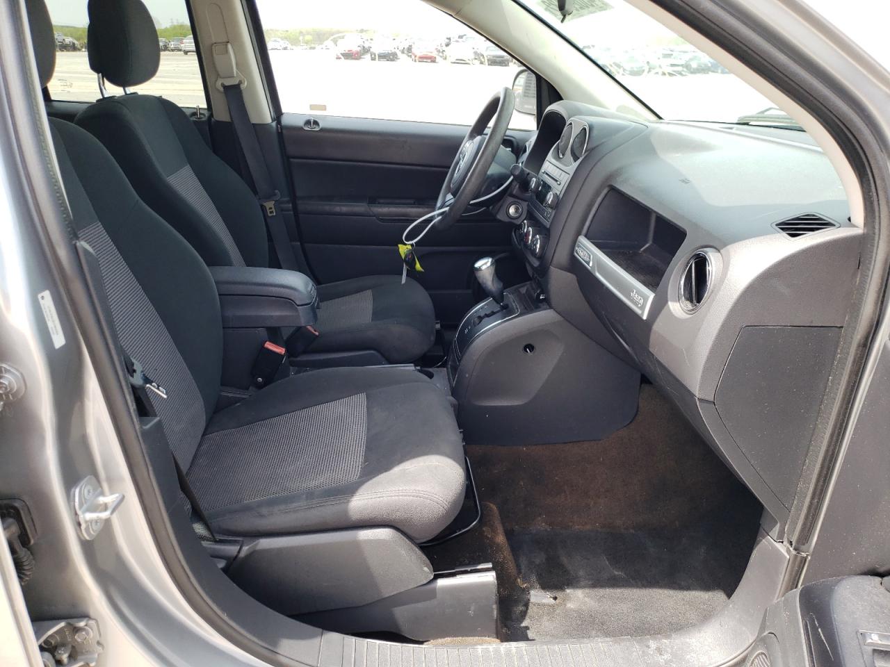 Photo 5 from auction – 2014 JEEP COMPASS SP with VIN 1C4NJCBA0ED882054