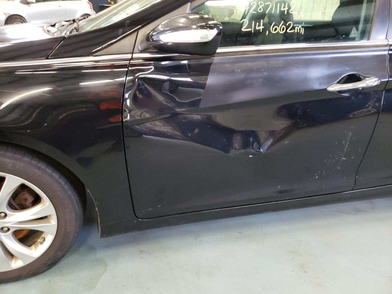Photo 9 from auction – 2011 HYUNDAI SONATA SE with VIN 5NPEC4AC3BH002926