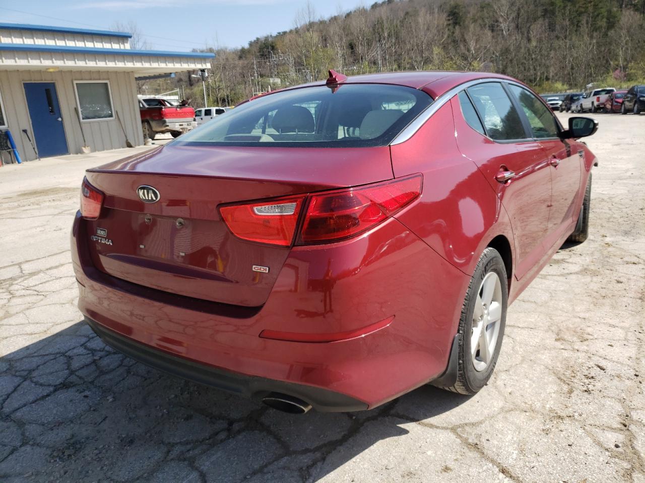 Photo 4 from auction – 2015 KIA OPTIMA LX with VIN 5XXGM4A79FG388777