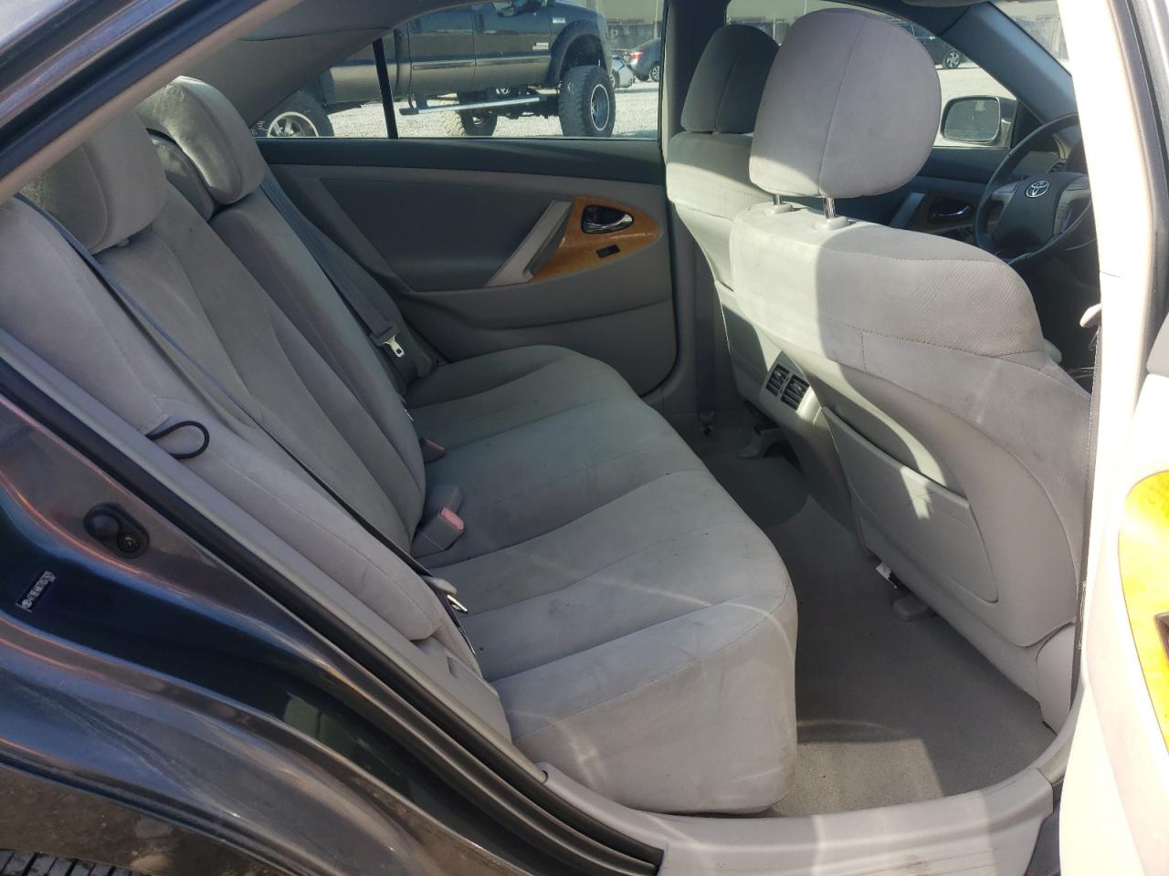 Photo 6 from auction – 2007 TOYOTA CAMRY CE with VIN 4T1BE46K77U577679