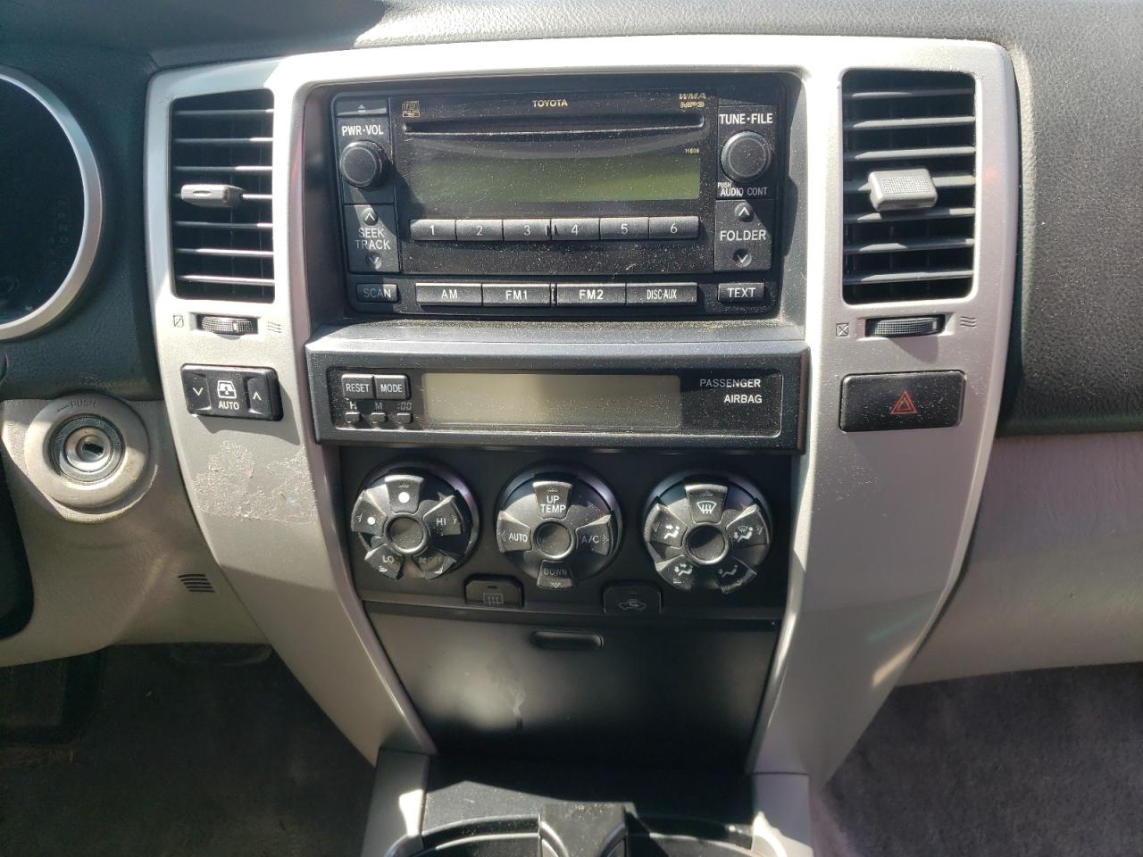 Photo 9 from auction – 2006 TOYOTA 4RUNNER SR with VIN JTEZU14R368045840