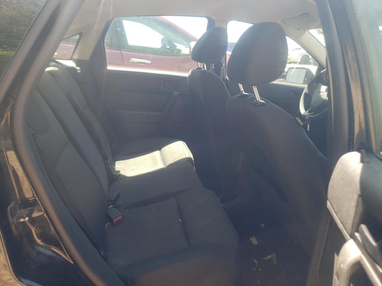 Photo 6 from auction – 2008 FORD FOCUS with VIN 1FAHP35N08W222055