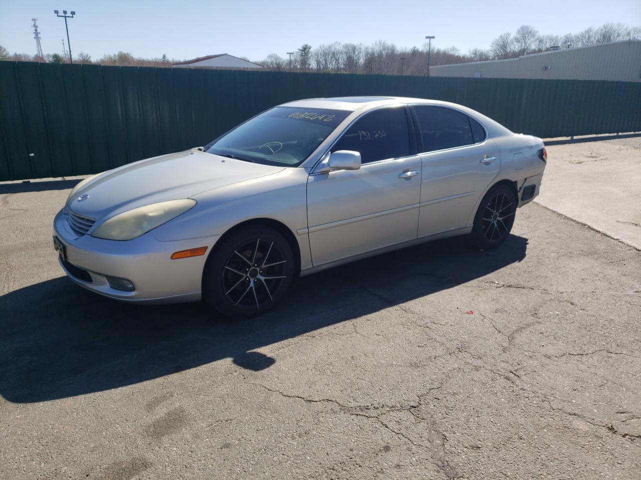 Photo 2 from auction – 2004 LEXUS ES 330 with VIN JTHBA30G245020861