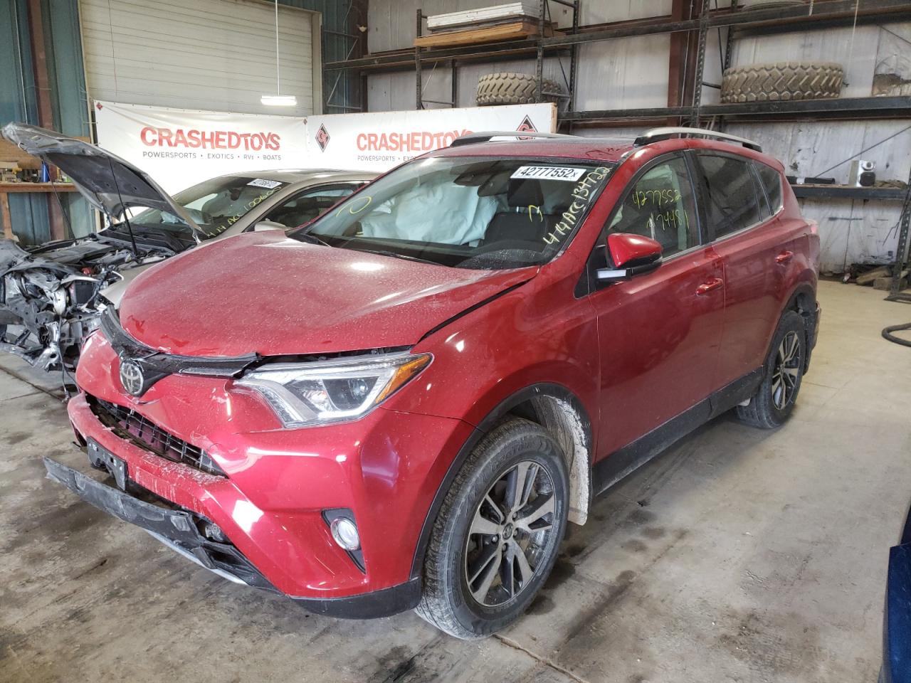 Photo 2 from auction – 2017 TOYOTA RAV4 XLE with VIN JTMRFREV9HJ134722