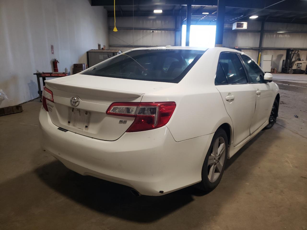 Photo 4 from auction – 2012 TOYOTA CAMRY BASE with VIN 4T1BF1FK4CU576236
