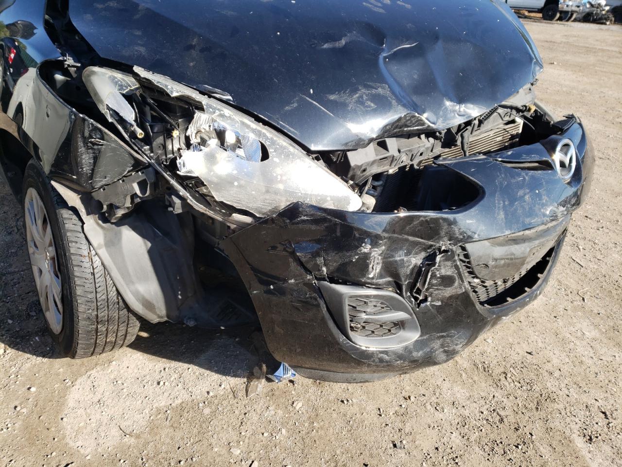 Photo 9 from auction – 2011 MAZDA MAZDA2 with VIN JM1DE1HZ3B0124049