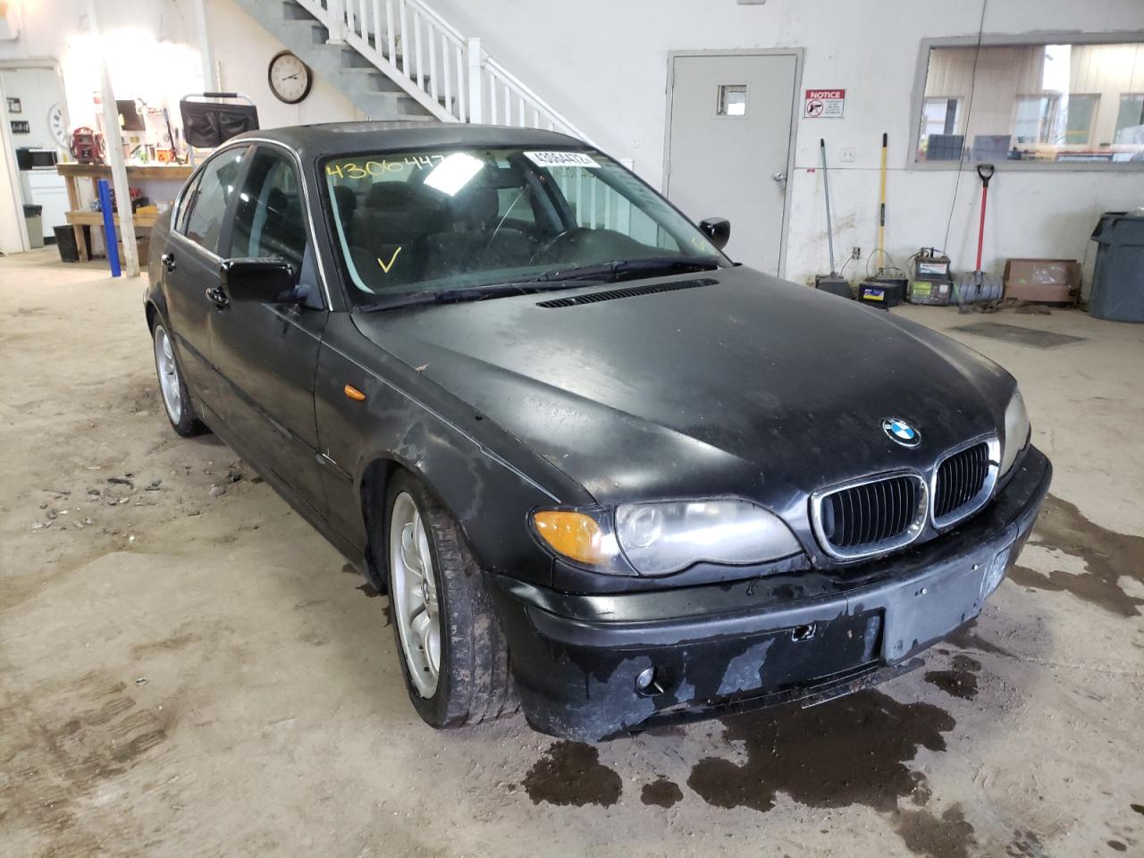 BMW 330 I 2003 with VIN WBAEV53403KM28286 - Photo from auction