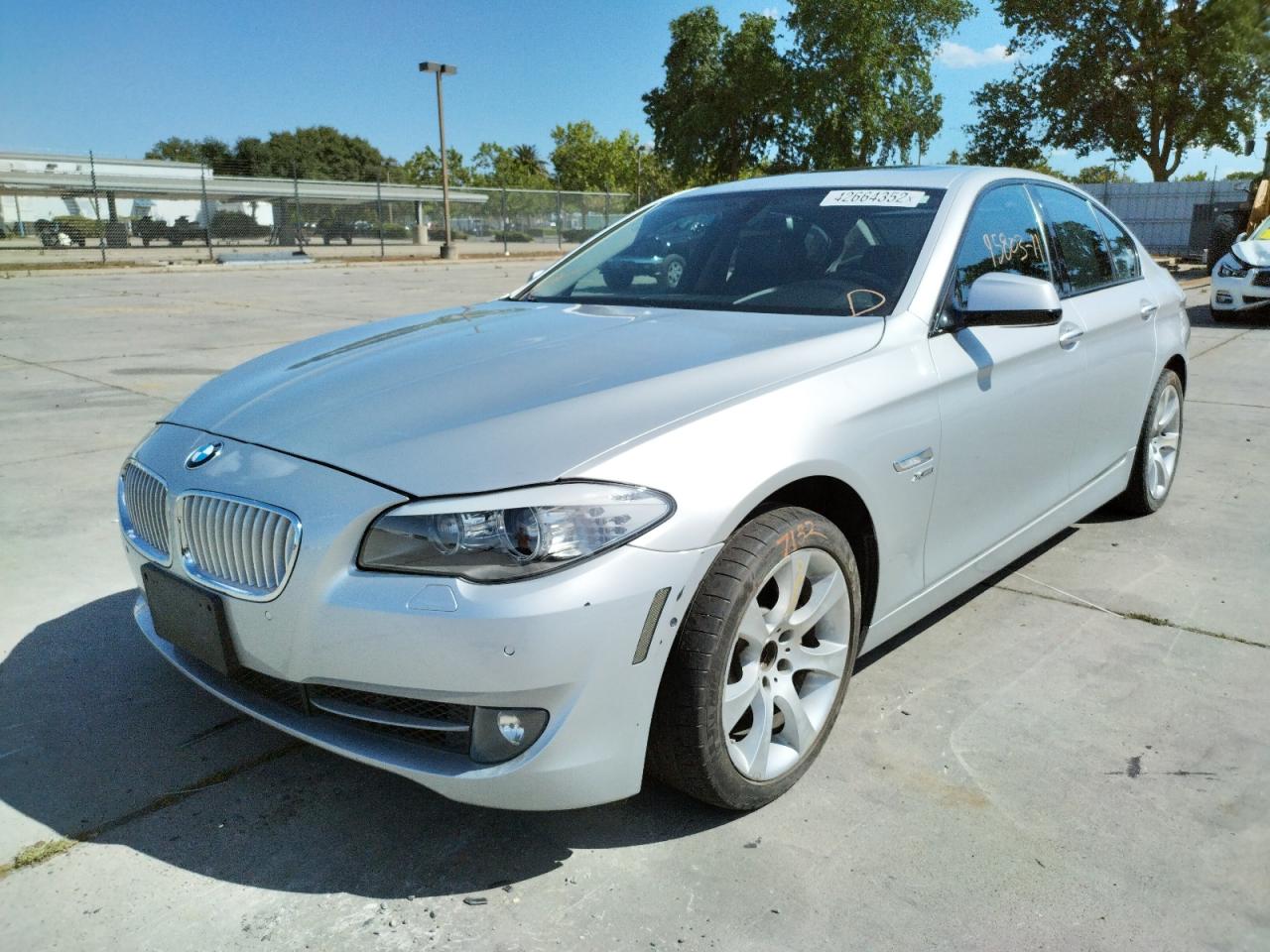 Photo 2 from auction – 2011 BMW 535 XI with VIN WBAFU7C54BC781490