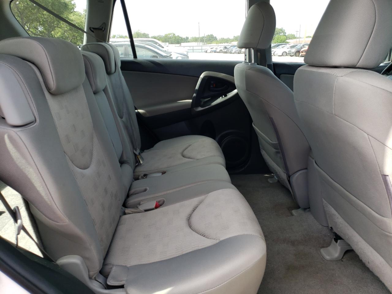 Photo 6 from auction – 2009 TOYOTA RAV4 with VIN JTMZF33V69D006583