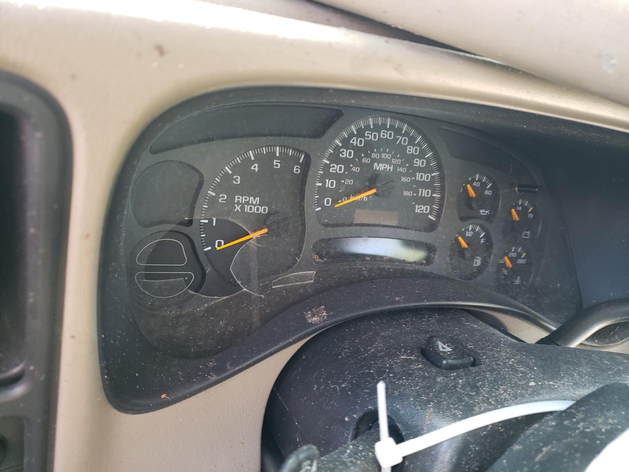Photo 8 from auction – 2004 CHEVROLET AVALANCHE with VIN 3GNEC12T74G185800
