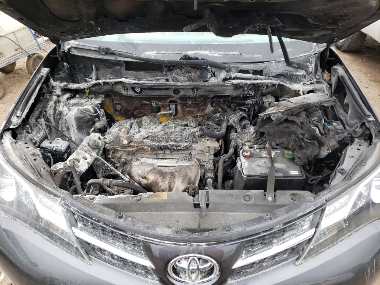 Photo 7 from auction – 2015 TOYOTA RAV4 LIMIT with VIN JTMDFREV4FD110995
