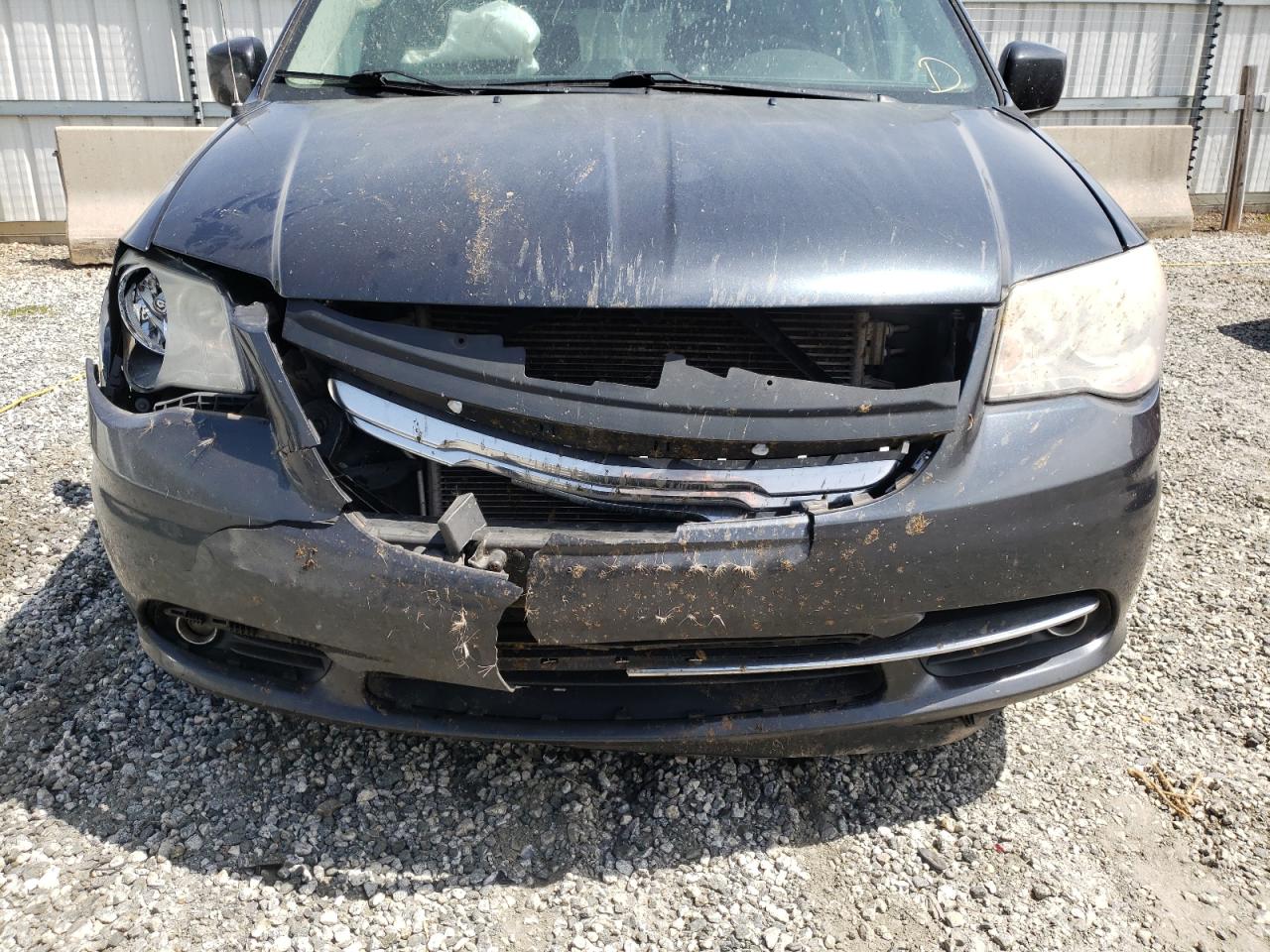 Photo 9 from auction – 2014 CHRYSLER TOWN & COU with VIN 2C4RC1BG1ER358168