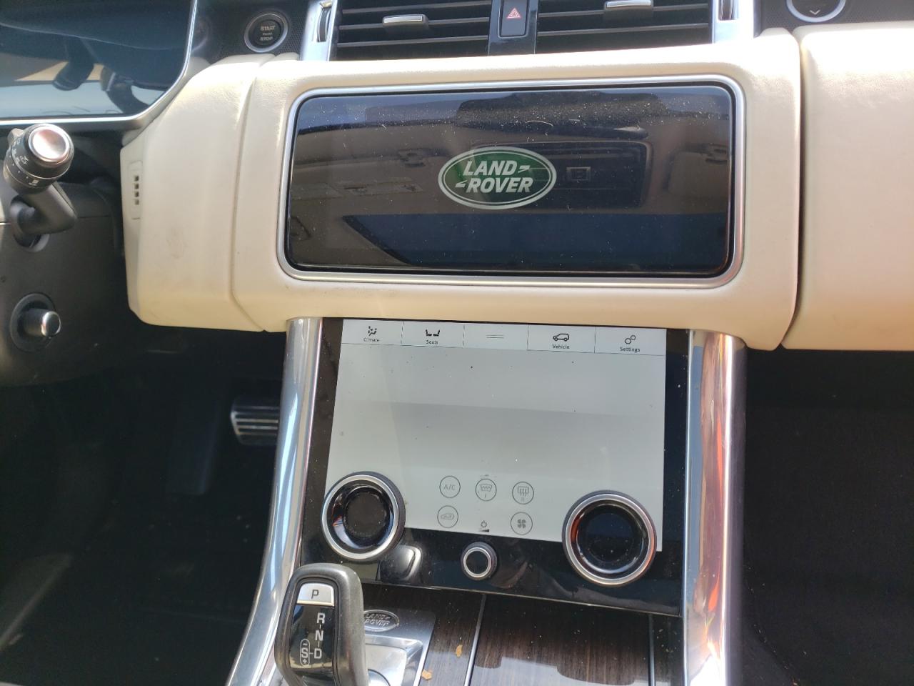 Photo 9 from auction – 2018 LAND ROVER RANGE ROVE with VIN SALWR2RE0JA198688