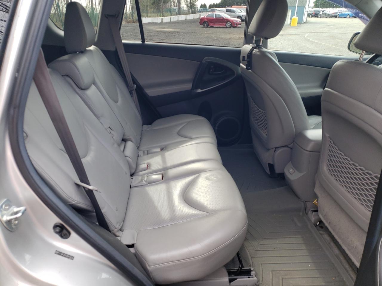 Photo 6 from auction – 2012 TOYOTA RAV4 LIMIT with VIN 2T3DF4DV3CW179549