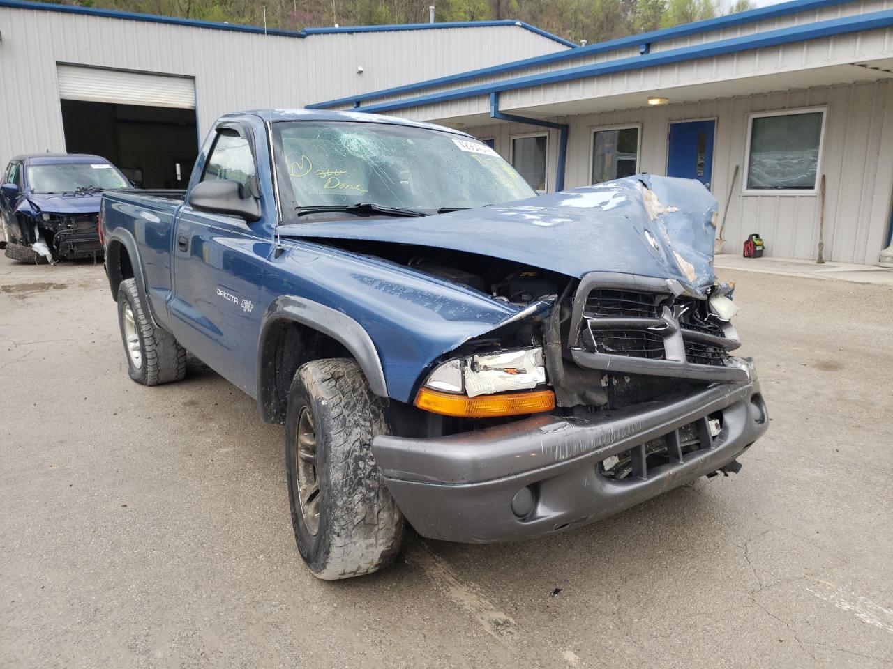 DODGE DAKOTA BAS 2002 with VIN 1B7GG16X52S695667 - Photo from auction
