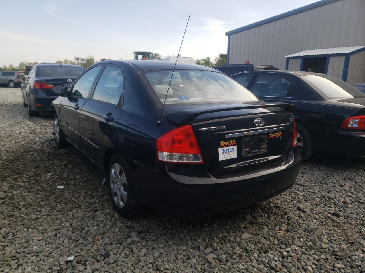 صورة رقم 3 من المزاد - 2007 KIA SPECTRA EX مع VIN KNAFE121775473041