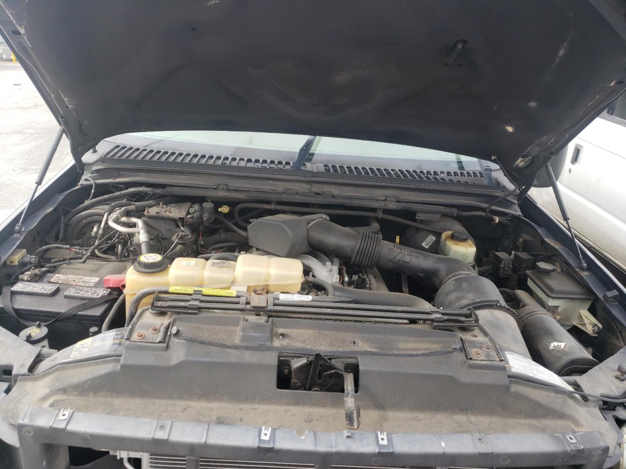 Photo 7 from auction – 2002 FORD EXCURSION with VIN 1FMNU43S12EC32493