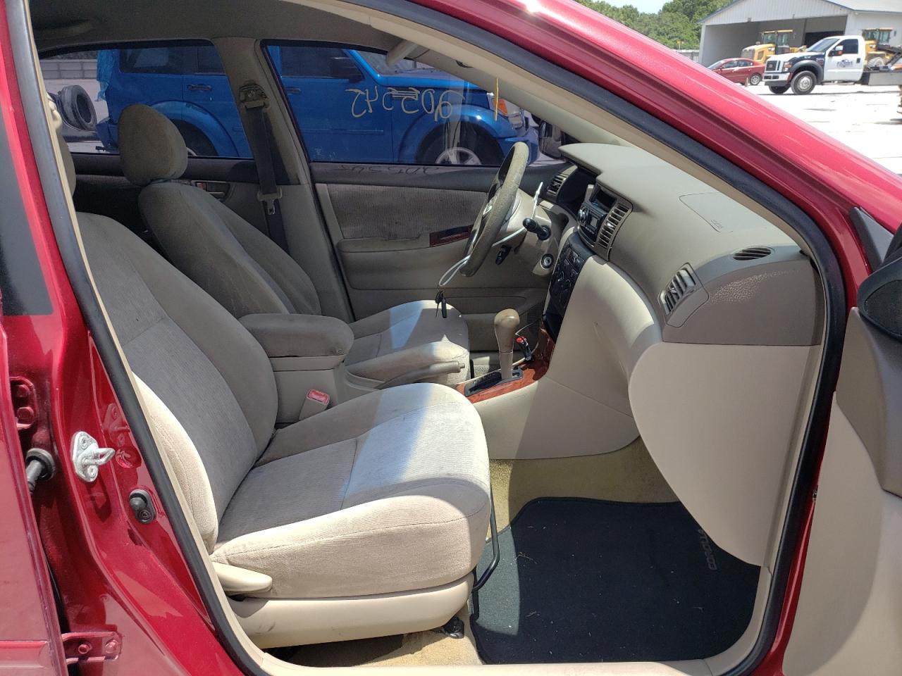 Photo 5 from auction – 2005 TOYOTA COROLLA CE with VIN 1NXBR32E65Z368011