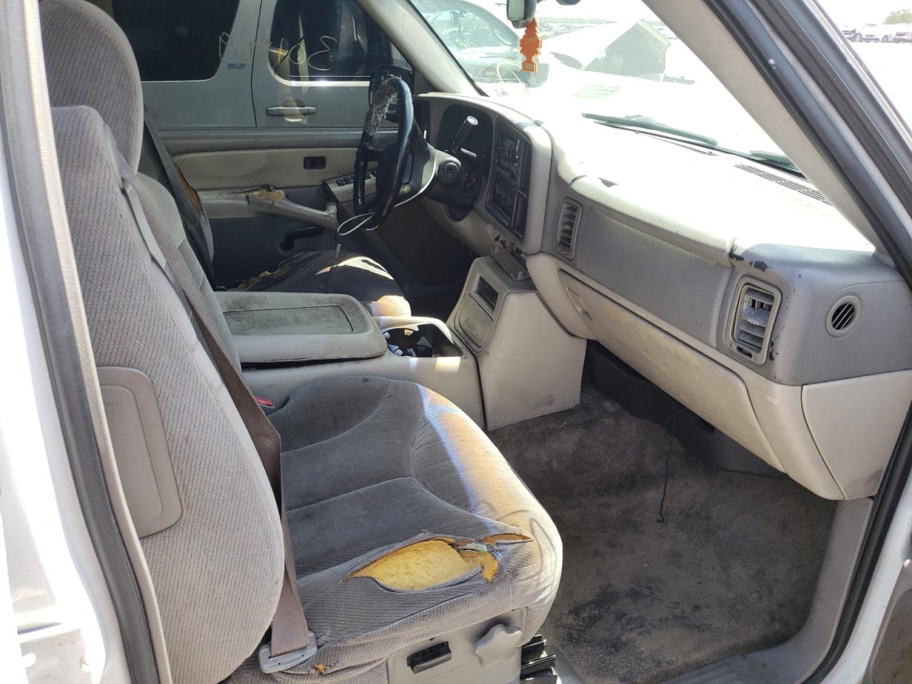Photo 5 from auction – 2002 GMC YUKON with VIN 1GKEC13VX2J340686