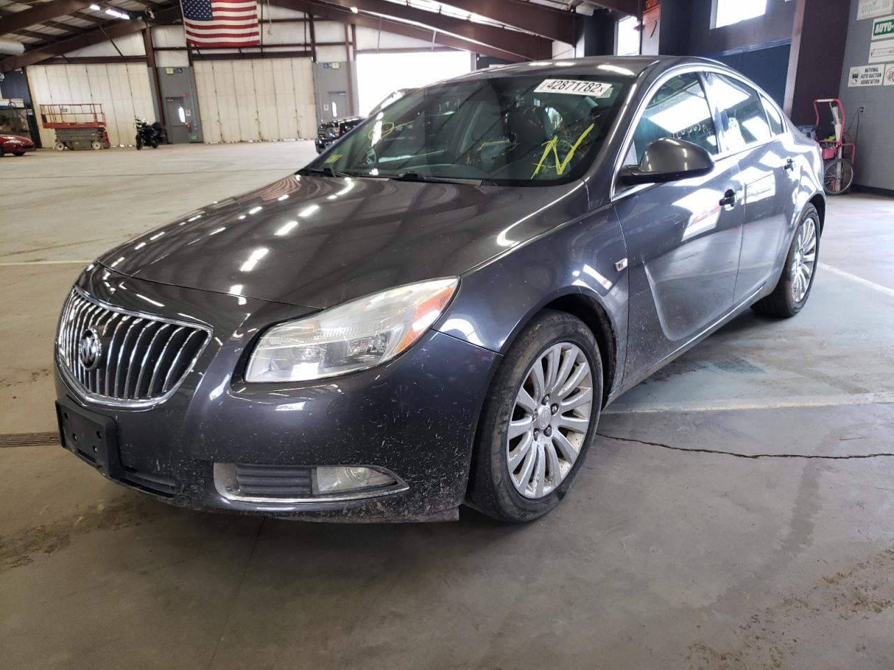 Photo 2 from auction – 2011 BUICK REGAL CXL with VIN W04GN5EC1B1065902