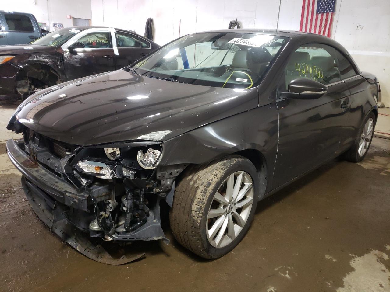 Photo 2 from auction – 2012 VOLKSWAGEN EOS KOMFOR with VIN WVWBW7AH2CV019483