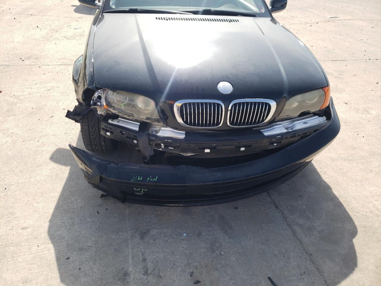 Photo 9 from auction – 2003 BMW 325 CI with VIN WBABN73433PJ16111
