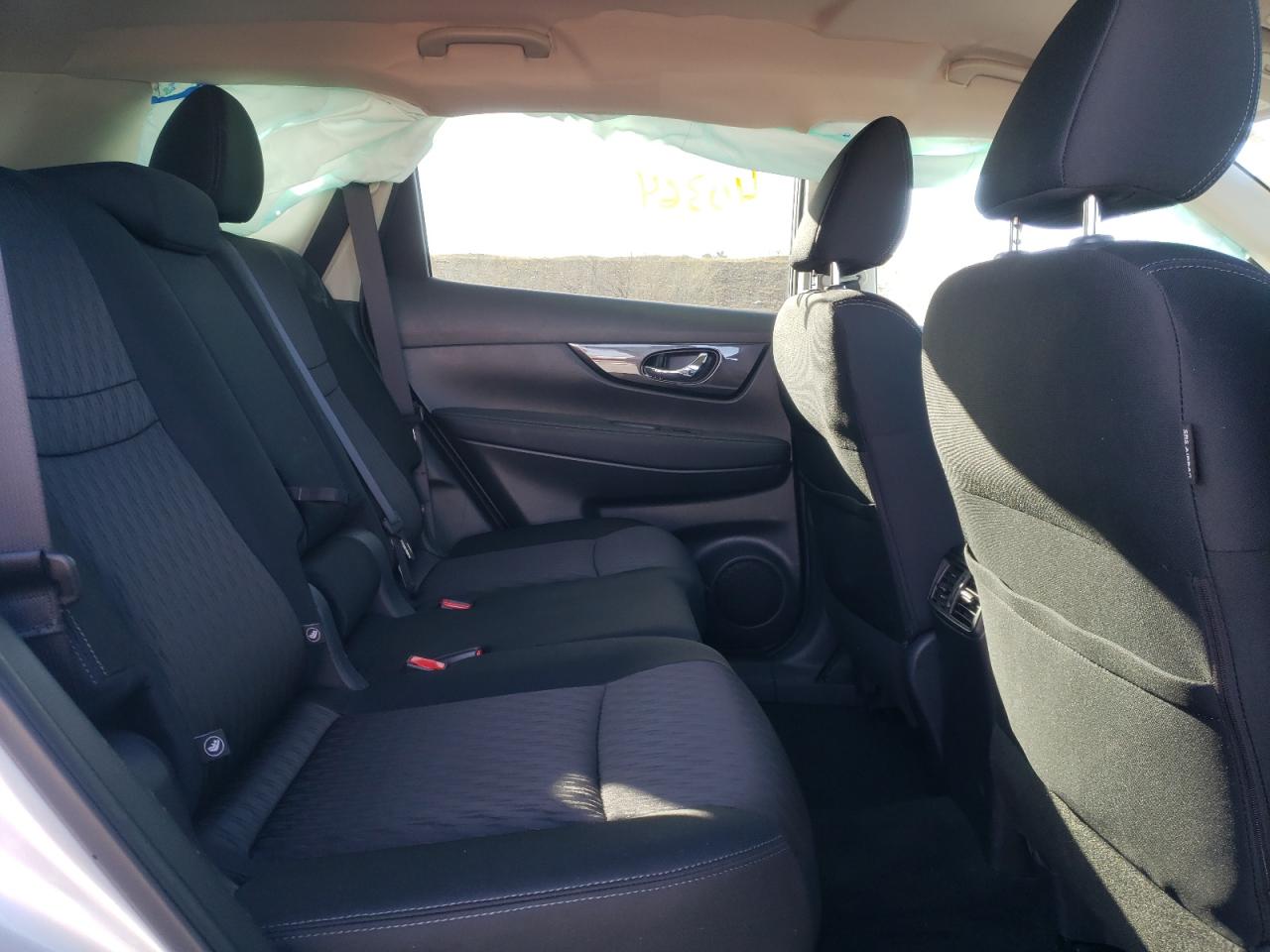 Photo 6 from auction – 2018 NISSAN ROGUE S with VIN KNMAT2MV0JP582400