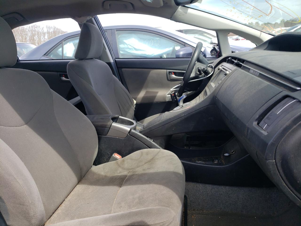 Photo 5 from auction – 2015 TOYOTA PRIUS with VIN JTDKN3DU9F0394602