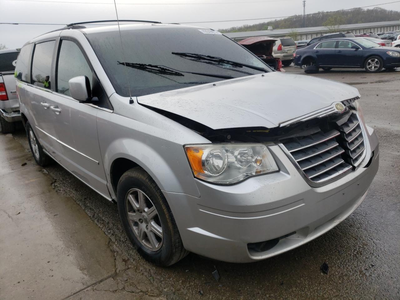 Photo 1 from auction – 2010 CHRYSLER TOWN & COU with VIN 2A4RR5D19AR132110
