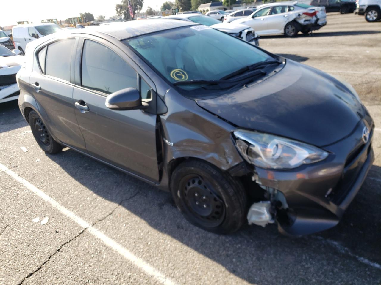 Photo 9 from auction – 2015 TOYOTA PRIUS C with VIN JTDKDTB37F1582963