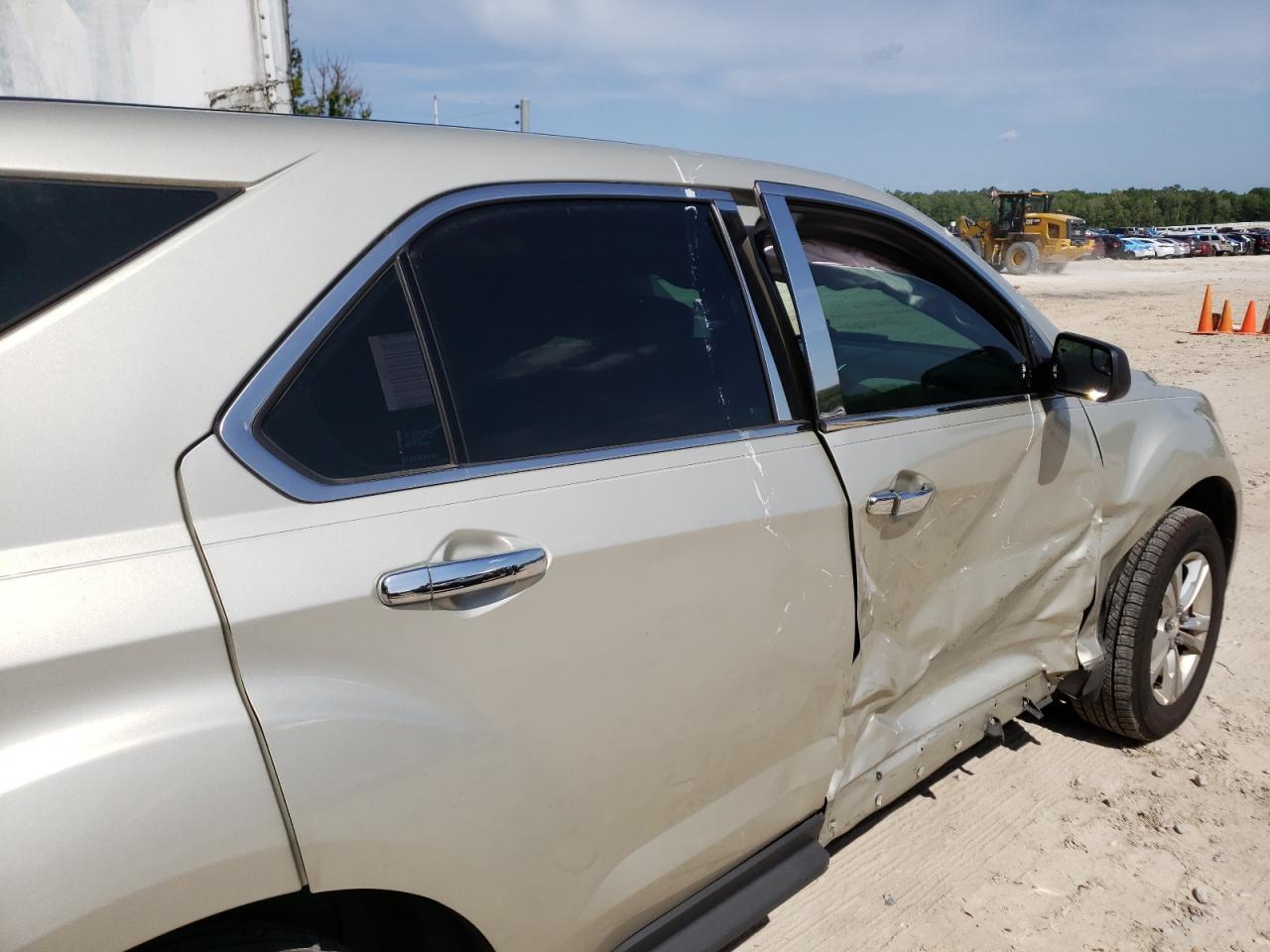 Photo 9 from auction – 2014 CHEVROLET EQUINOX LS with VIN 2GNALAEK7E6169210