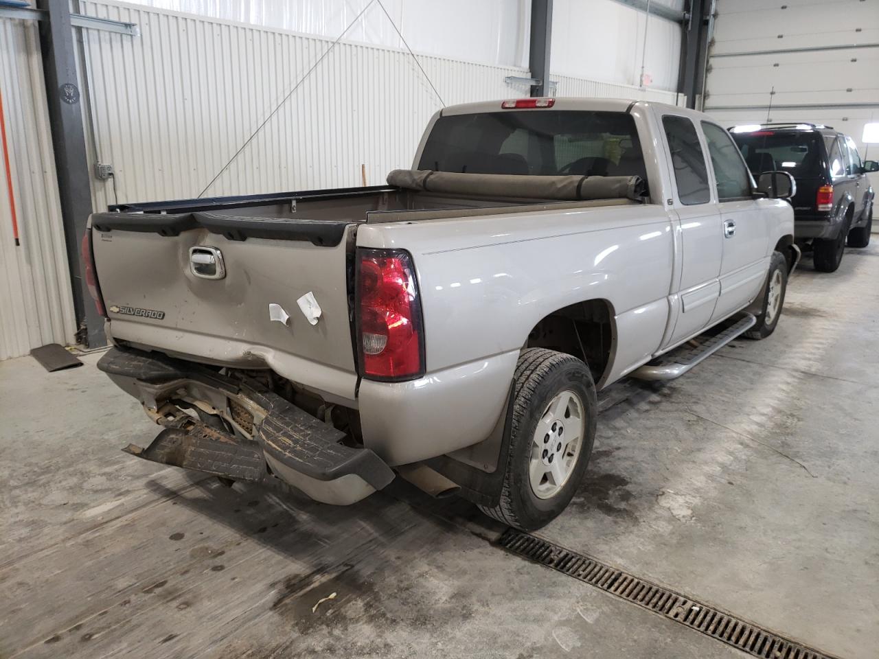 Photo 4 from auction – 2007 CHEVROLET SILVERADO with VIN 1GCEC19Z87Z142901