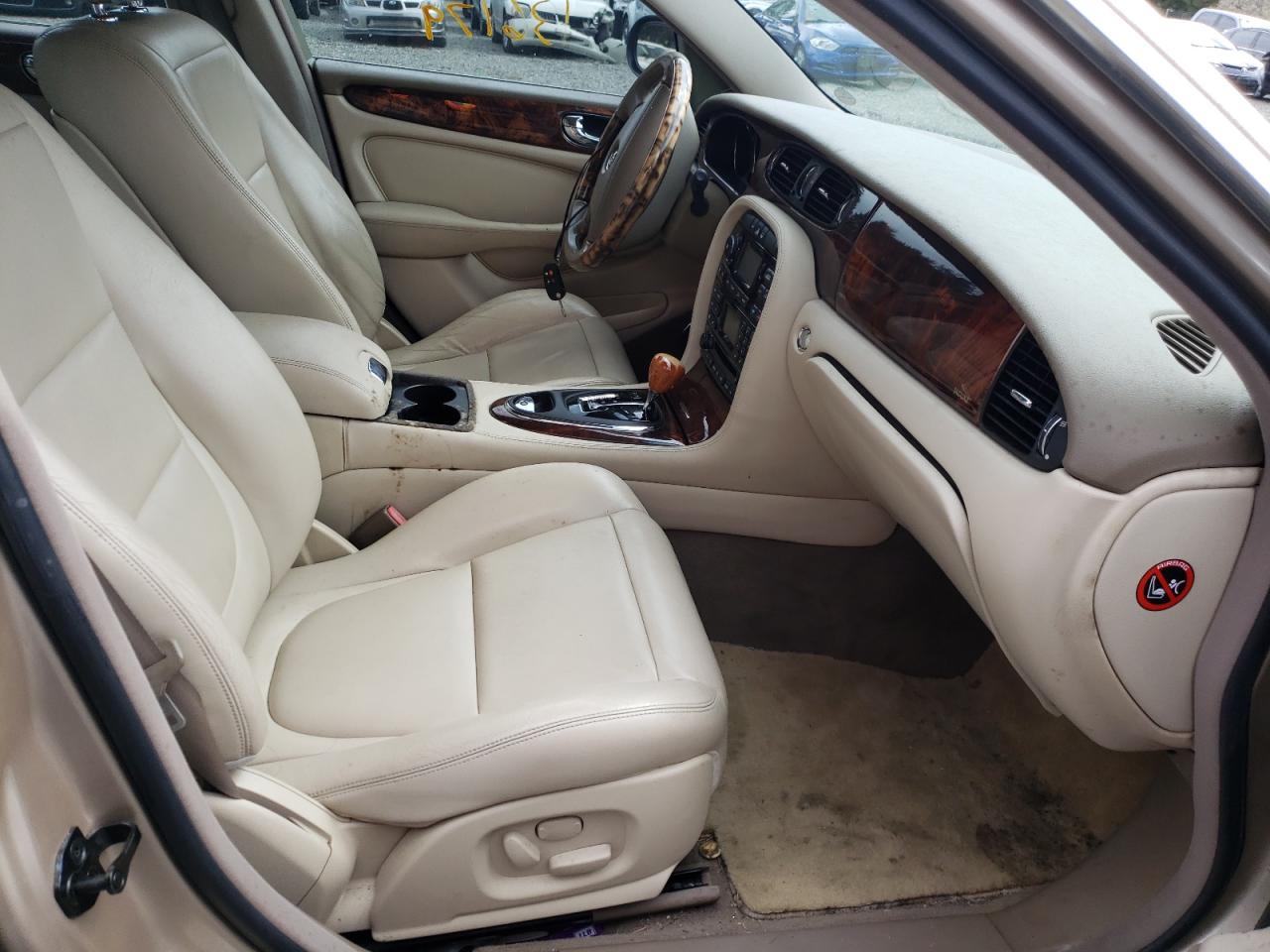 Photo 5 from auction – 2004 JAGUAR XJ8 with VIN SAJEA71C24SG01106