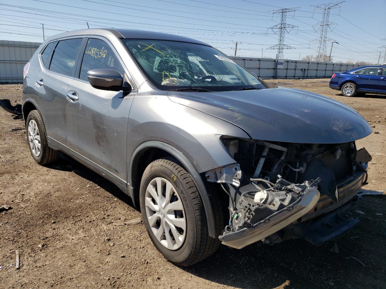 NISSAN ROGUE S 2015 with VIN KNMAT2MT8FP542278 - Photo from auction