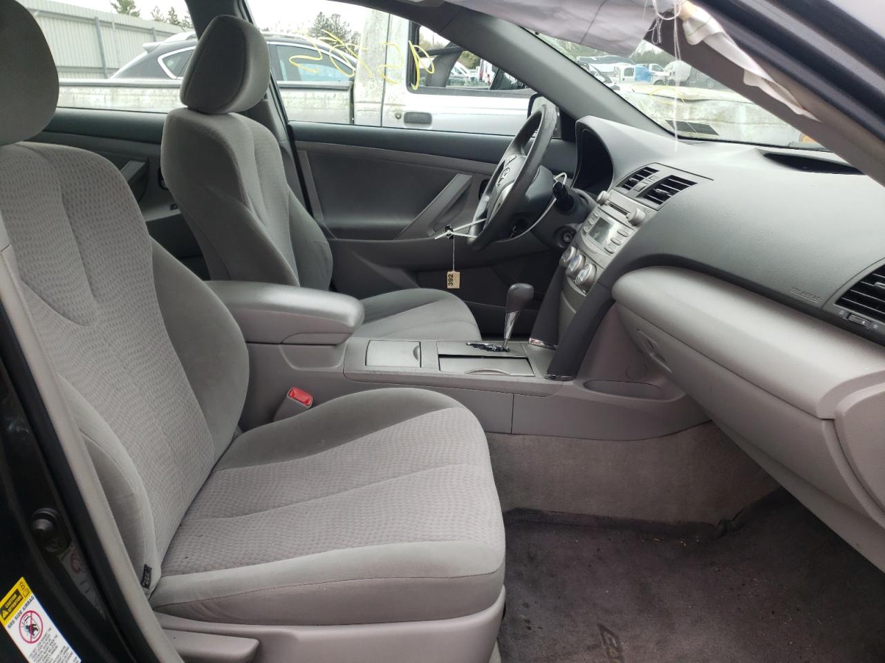 Photo 5 from auction – 2011 TOYOTA CAMRY BASE with VIN 4T1BF3EK1BU197805
