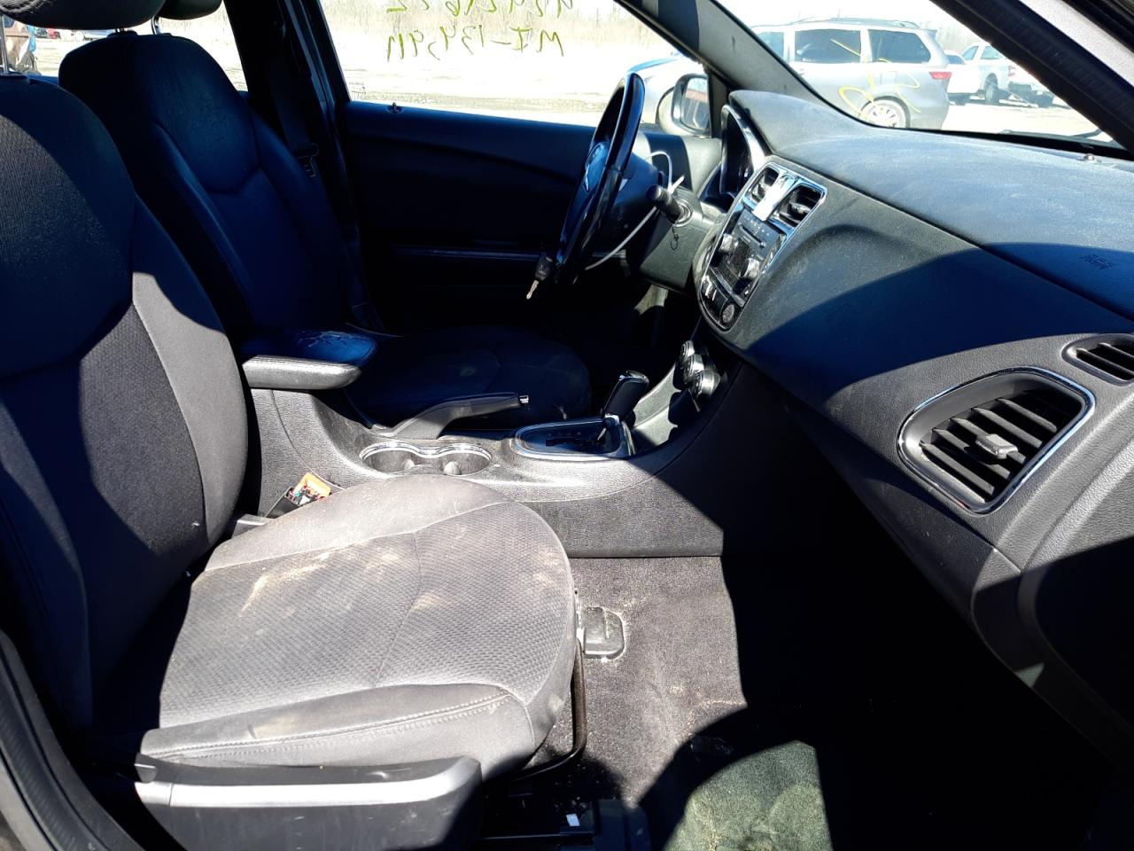 Photo 5 from auction – 2013 CHRYSLER 200 TOURIN with VIN 1C3CCBBG6DN703481