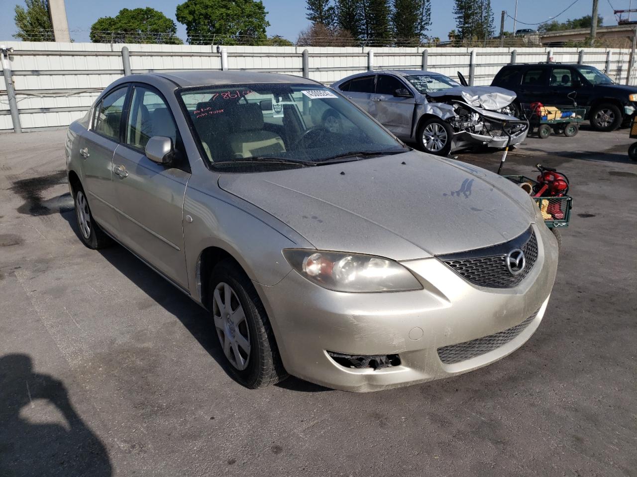MAZDA 3 I 2005 with VIN JM1BK12F051267988 - Photo from auction
