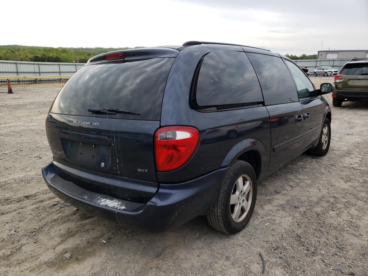 Photo 4 from auction – 2007 DODGE GRAND CARA with VIN 2D4GP44L37R122473